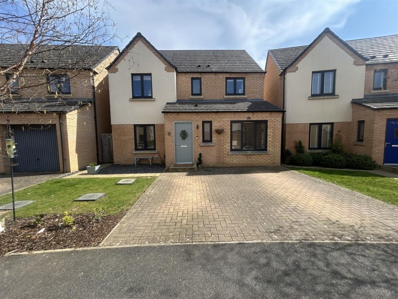 Click the photo for more details of Scott Close, Northampton, NN5