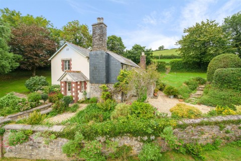 Click the photo for more details of Trehunist, Liskeard