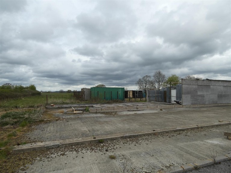 Images for Purns Mill Lane, Colesbrook, Gillingham
