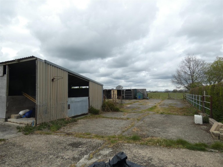 Images for Purns Mill Lane, Colesbrook, Gillingham