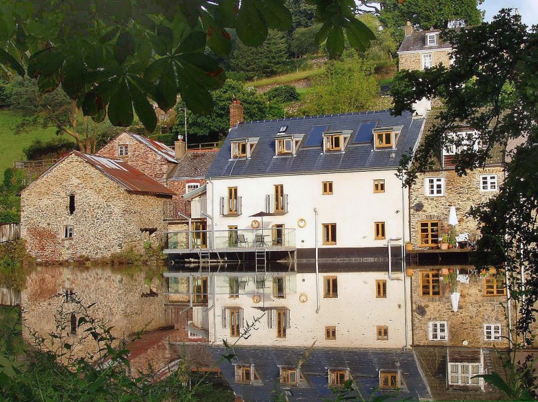 Click the photo for more details of Tuckenhay, Totnes