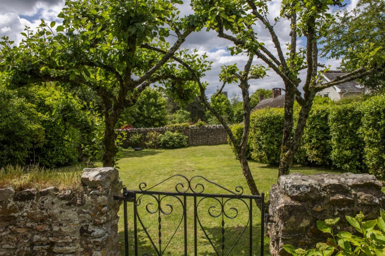 Images for Stockland, Honiton