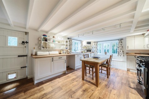 Click the photo for more details of Kings Stag, Sturminster Newton