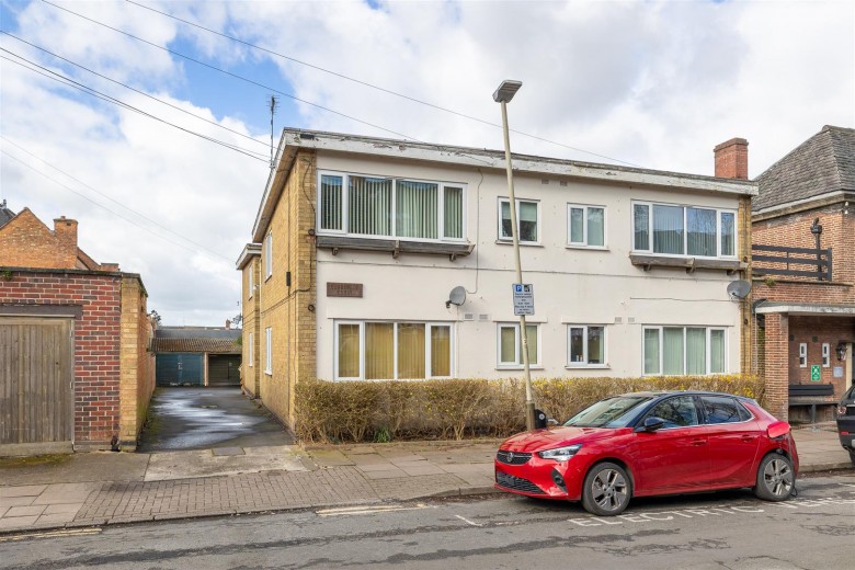 Click the photo for more details of West Avenue, Leicester, Leicestershire