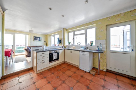 Click the photo for more details of Long Buckby Road, Daventry, NN11