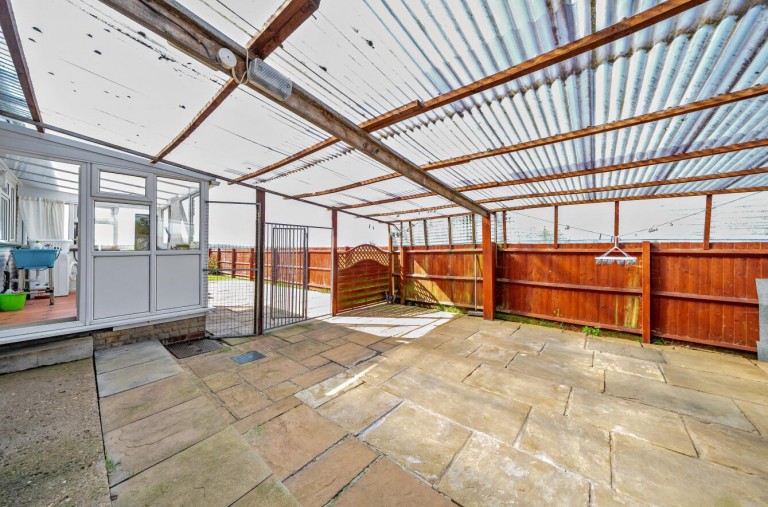 Images for Long Buckby Road, Daventry, NN11