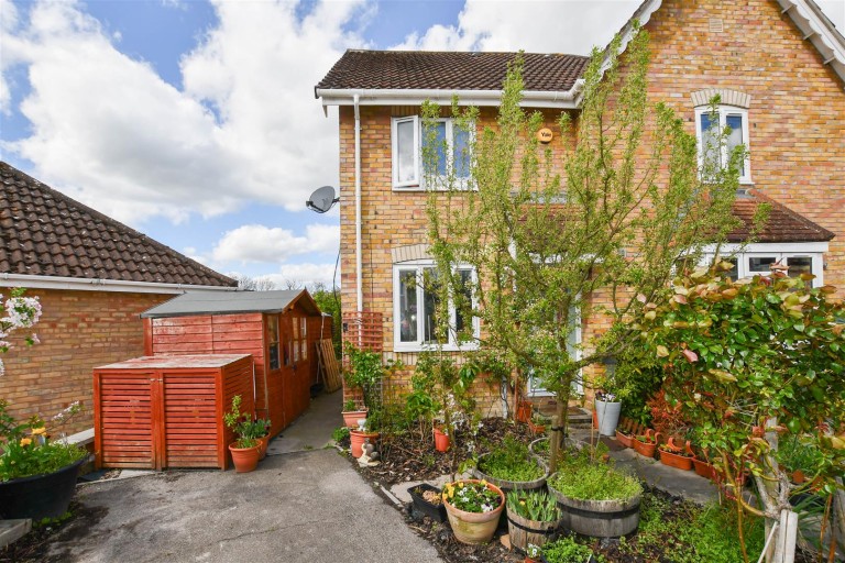 Images for Kingfisher Drive, Burwell