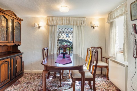 Click the photo for more details of Fore Street, Aveton Gifford, Kingsbridge