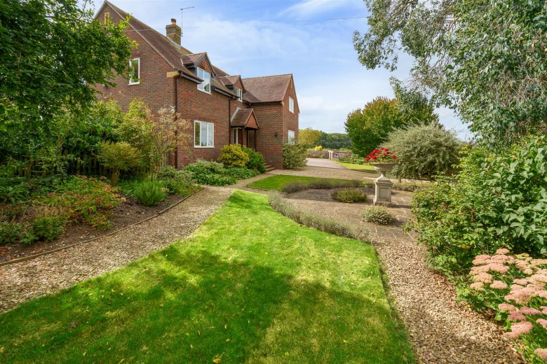 Click the photo for more details of Hartgrove, Shaftesbury