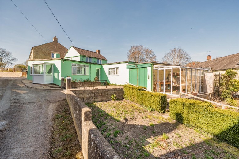 Click the photo for more details of Grove Lane, Weston, NN12