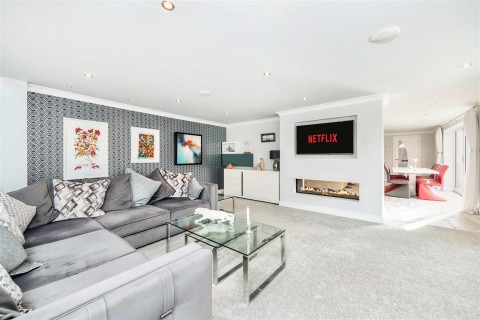 Click the photo for more details of The Cottages, Long Bennington