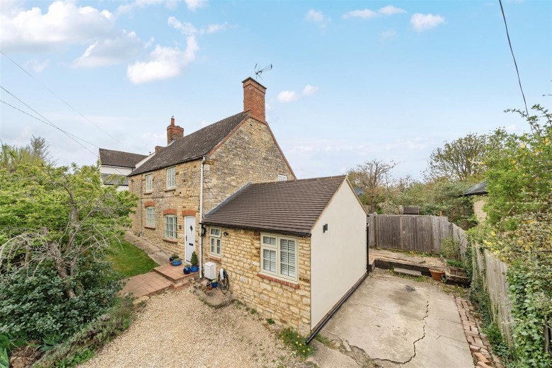 Click the photo for more details of Blakesley Hill, Greens Norton, NN12