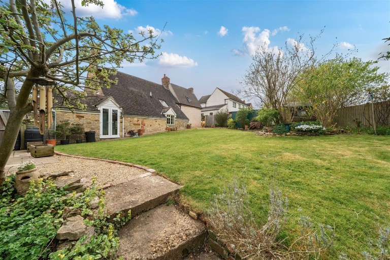 Images for Blakesley Hill, Greens Norton, NN12