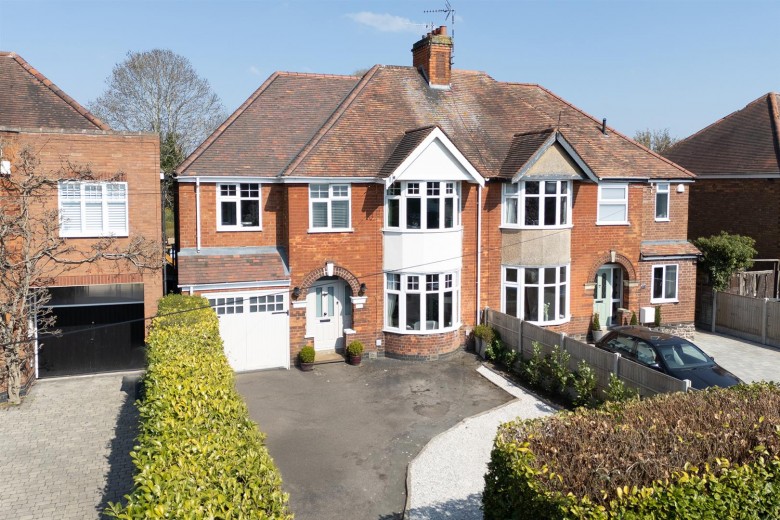 Click the photo for more details of Hillmorton Road, Rugby, CV22