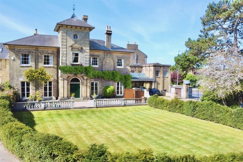 Click the photo for more details of Glandore House, The Pines, Sleaford