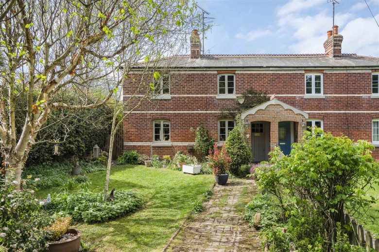 Click the photo for more details of Howe Hill, Watlington
