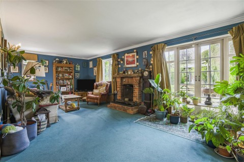 Click the photo for more details of Howe Hill, Watlington