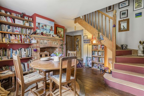 Click the photo for more details of Howe Hill, Watlington