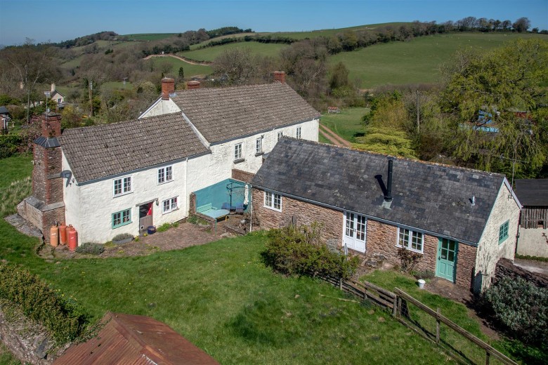 Click the photo for more details of Elworthy, Lydeard St Lawrence, Taunton