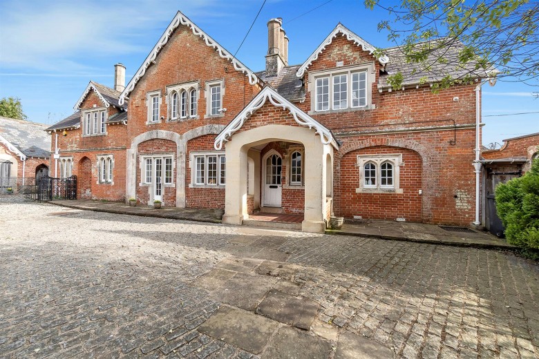 Click the photo for more details of Sidbury