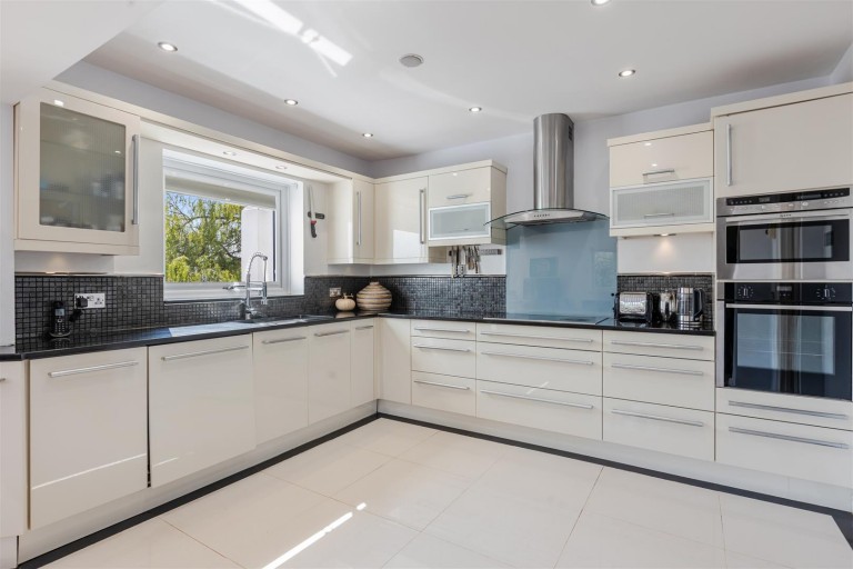 Images for Meadow Road, Torquay