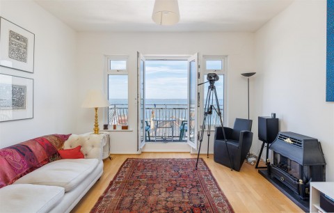 Click the photo for more details of Cowes, Isle of Wight