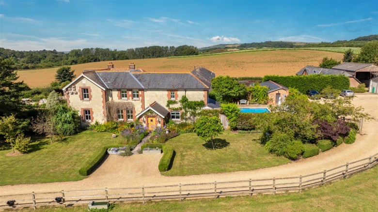 Click the photo for more details of Alverstone, Isle of Wight