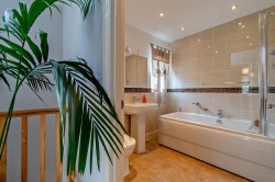 Images for Old Manor Gardens, Wymondham, Melton Mowbray