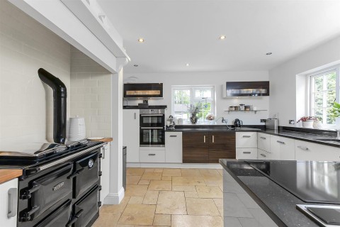 Click the photo for more details of Cranmer Lane, North Kilworth, LE17