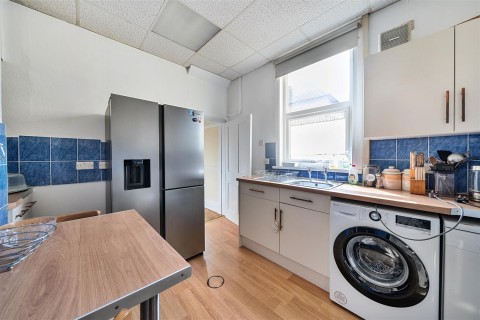 Click the photo for more details of London Road, Daventry, NN11