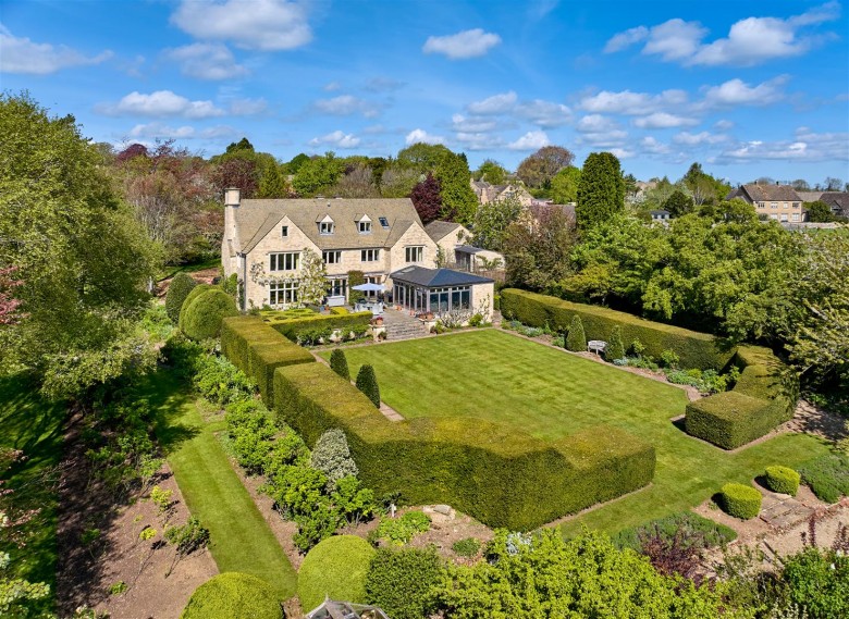 Click the photo for more details of Maugersbury, Gloucestershire
