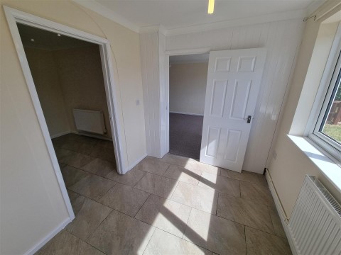 Click the photo for more details of Hollywell Road, Lincoln