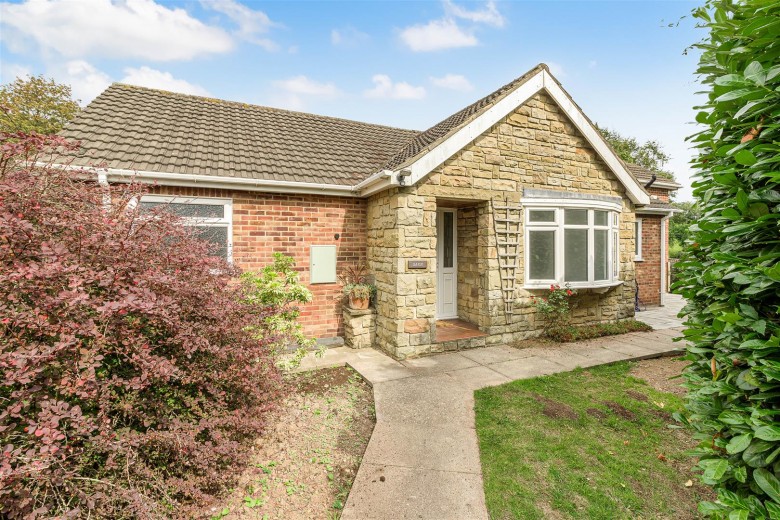 Click the photo for more details of Church Close, Blackfordby, DE11