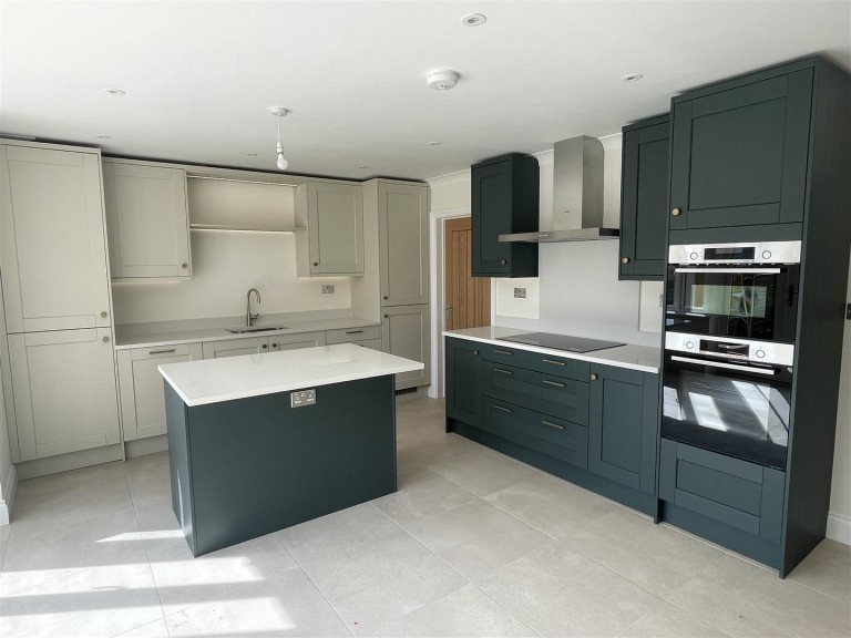 Images for Halls Close, Braughing