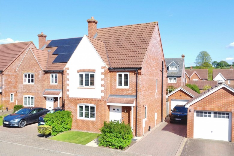 Click the photo for more details of Garden Close, Grantham