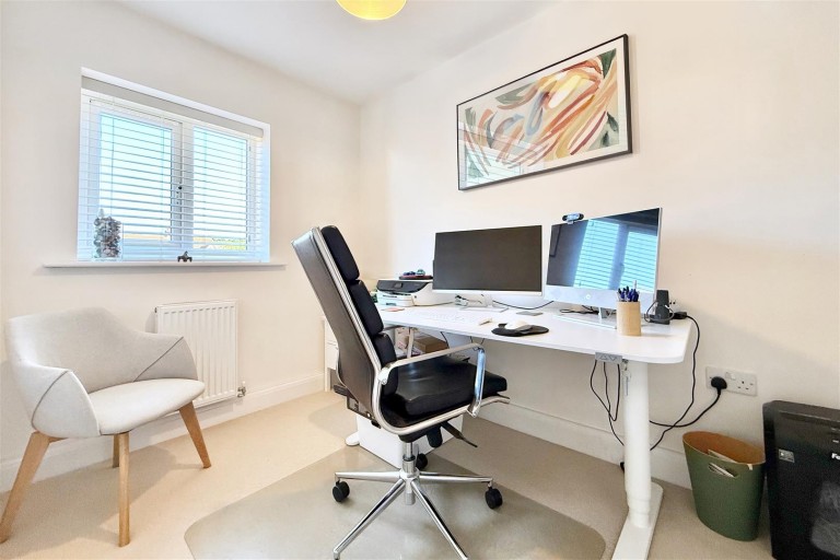 Images for Garden Close, Grantham