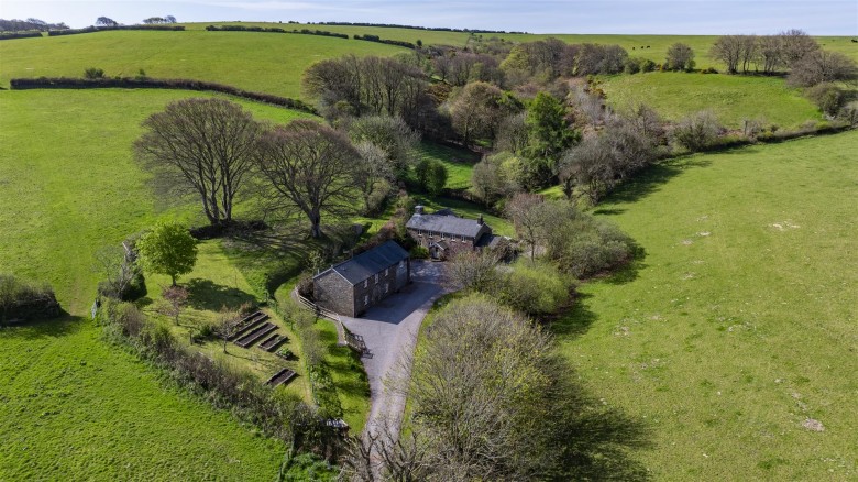Click the photo for more details of Oare, Lynton