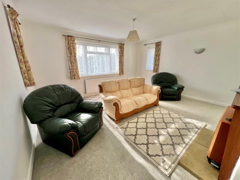 Click the photo for more details of Totland Bay, Isle of Wigt