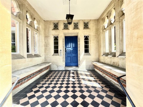 Click the photo for more details of Newbury Street, Wantage, Oxfordshire, OX12