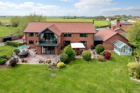 Click the photo for more details of Saltmoor, Burrowbridge