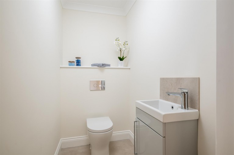 Images for Halls Close, Braughing