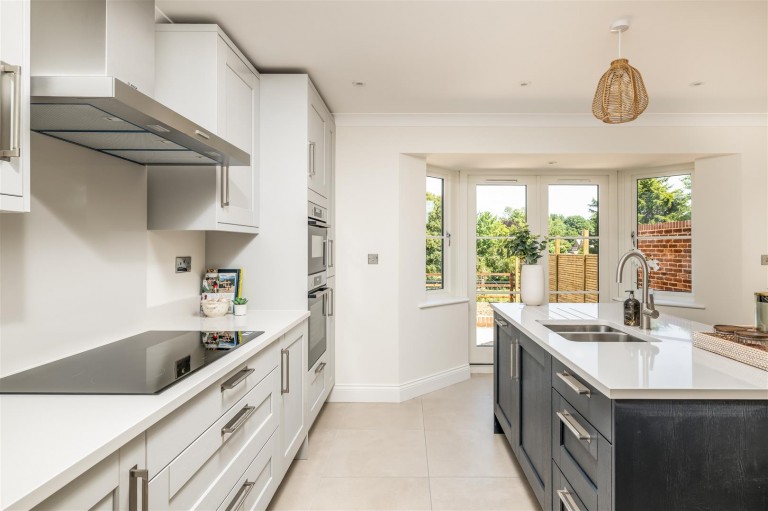 Images for Halls Close, Braughing