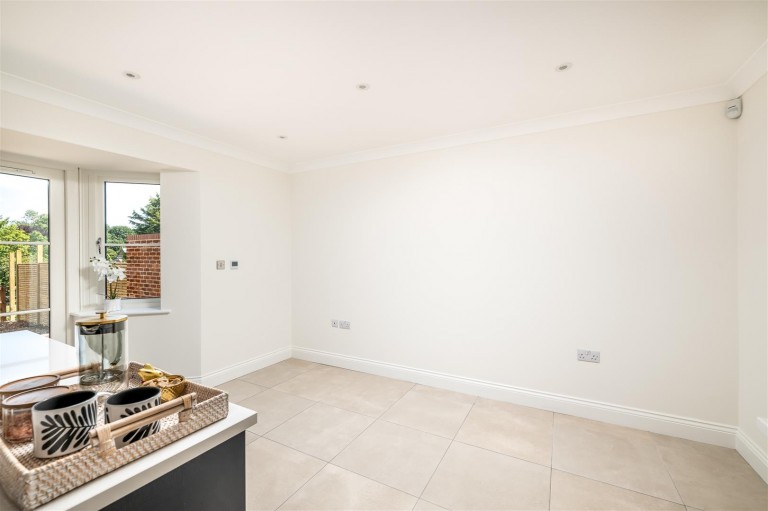 Images for Halls Close, Braughing