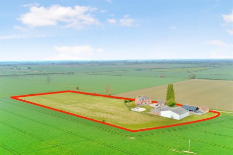 Click the photo for more details of Fen Farm, Little Hale, Sleaford