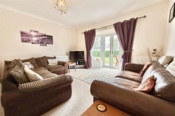 Images for Fen Farm, Little Hale, Sleaford