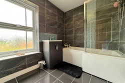Images for Fen Farm, Little Hale, Sleaford