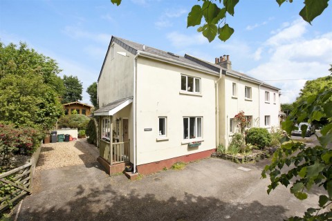 Click the photo for more details of Brownstone Road, Kingswear