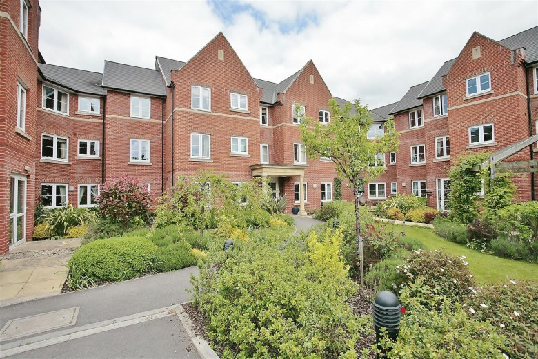 Click the photo for more details of School Lane, Banbury