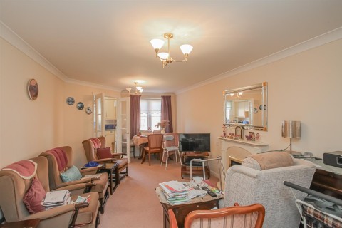 Click the photo for more details of School Lane, Banbury