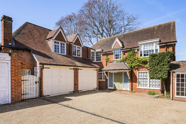 Click the photo for more details of Pearson Road, Sonning